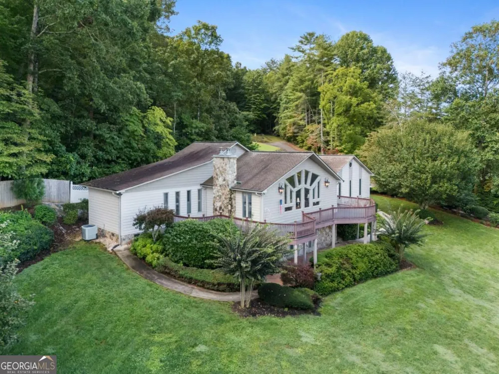 1396 Deerfield RD Young Harris, GA 30582