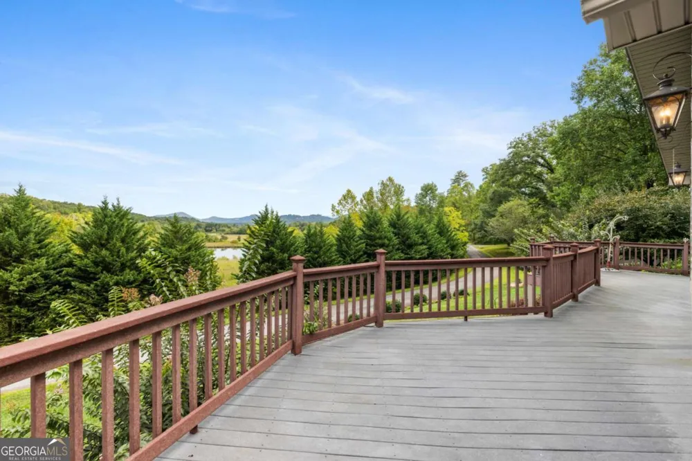 1396 Deerfield RD Young Harris, GA 30582