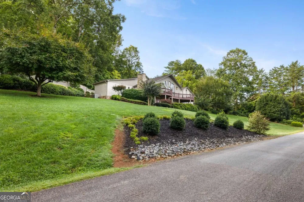 1396 Deerfield RD Young Harris, GA 30582
