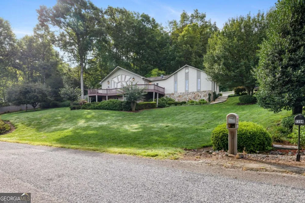 1396 Deerfield RD Young Harris, GA 30582