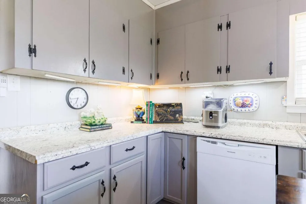 187 Jefferson RD Adel, GA 31620