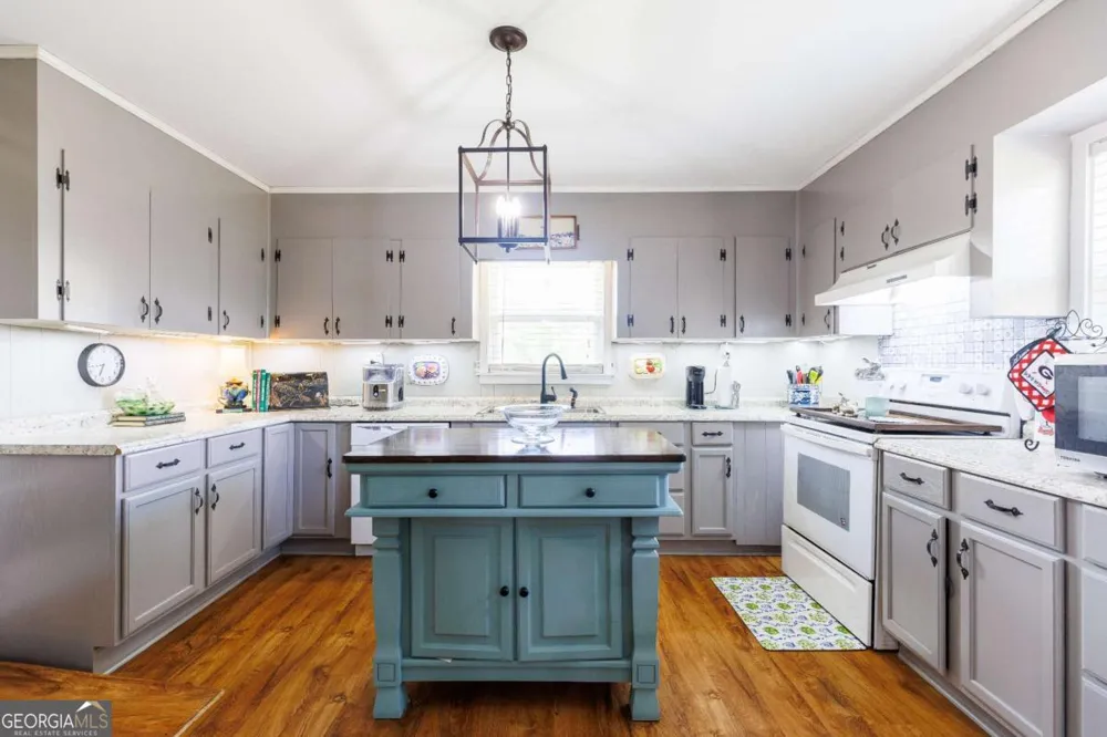 187 Jefferson RD Adel, GA 31620