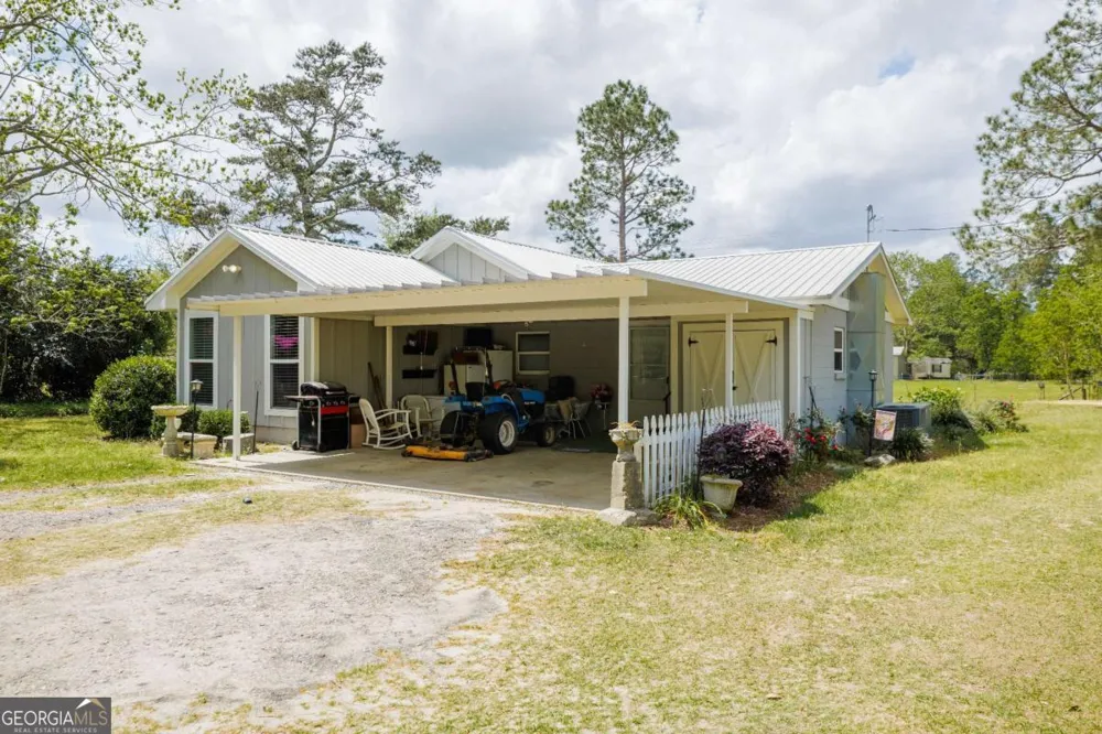 187 Jefferson RD Adel, GA 31620