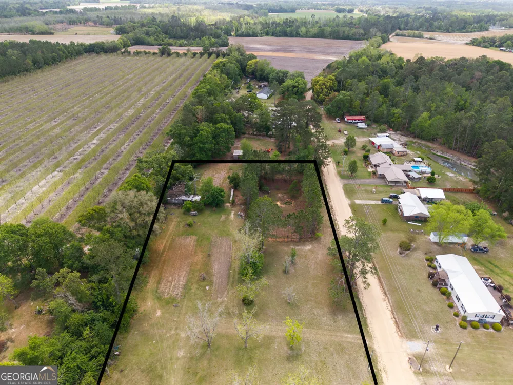 187 Jefferson RD Adel, GA 31620