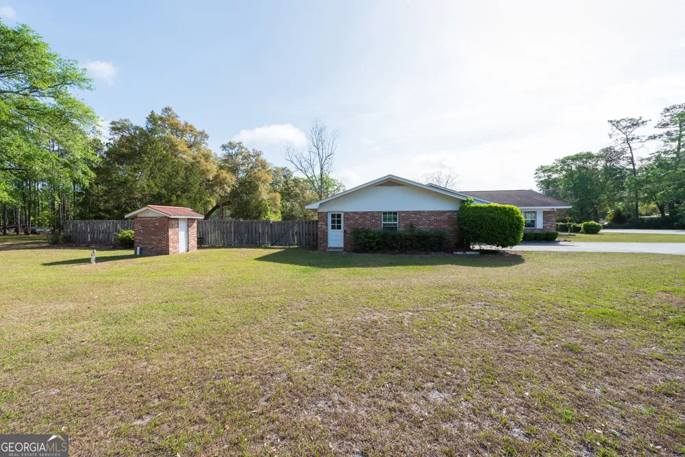 4582 St Johns Church RD Blackshear, GA 31516