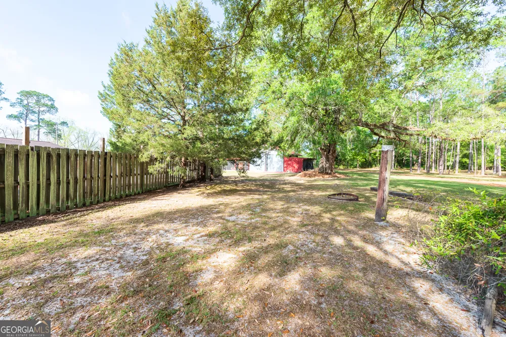 4582 St Johns Church RD Blackshear, GA 31516