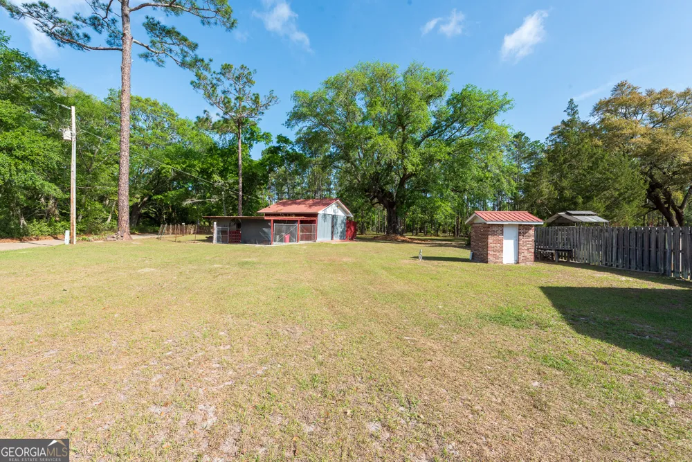 4582 St Johns Church RD Blackshear, GA 31516