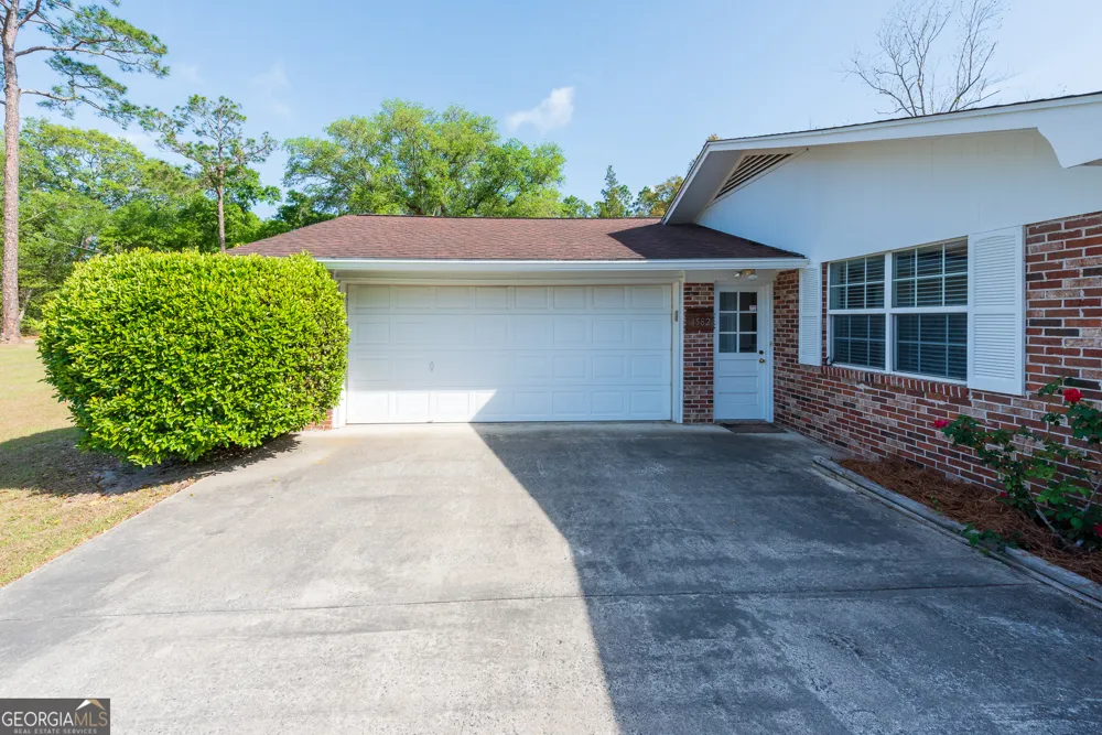4582 St Johns Church RD Blackshear, GA 31516
