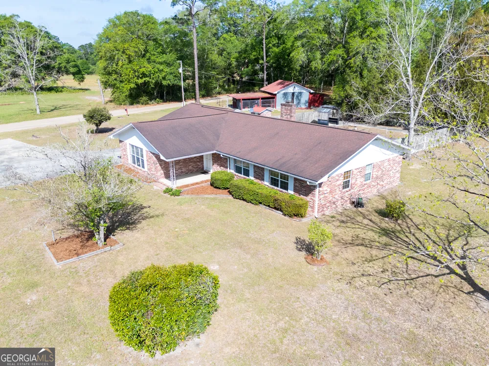 4582 St Johns Church RD Blackshear, GA 31516