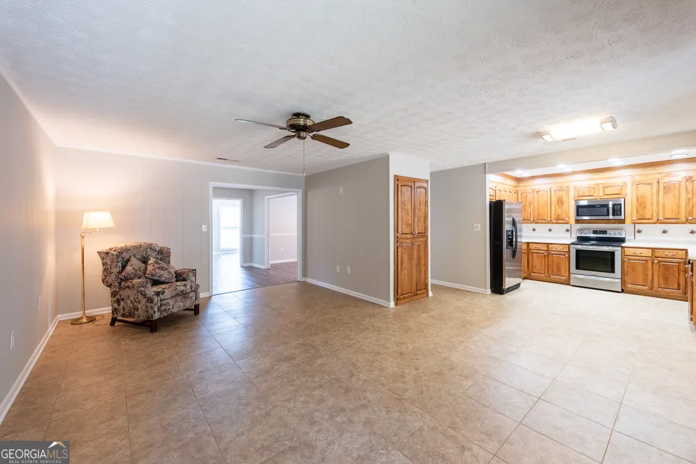 4582 St Johns Church RD Blackshear, GA 31516