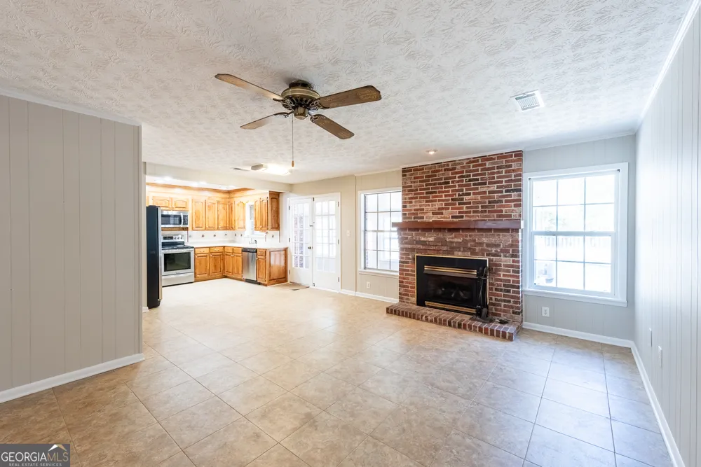 4582 St Johns Church RD Blackshear, GA 31516
