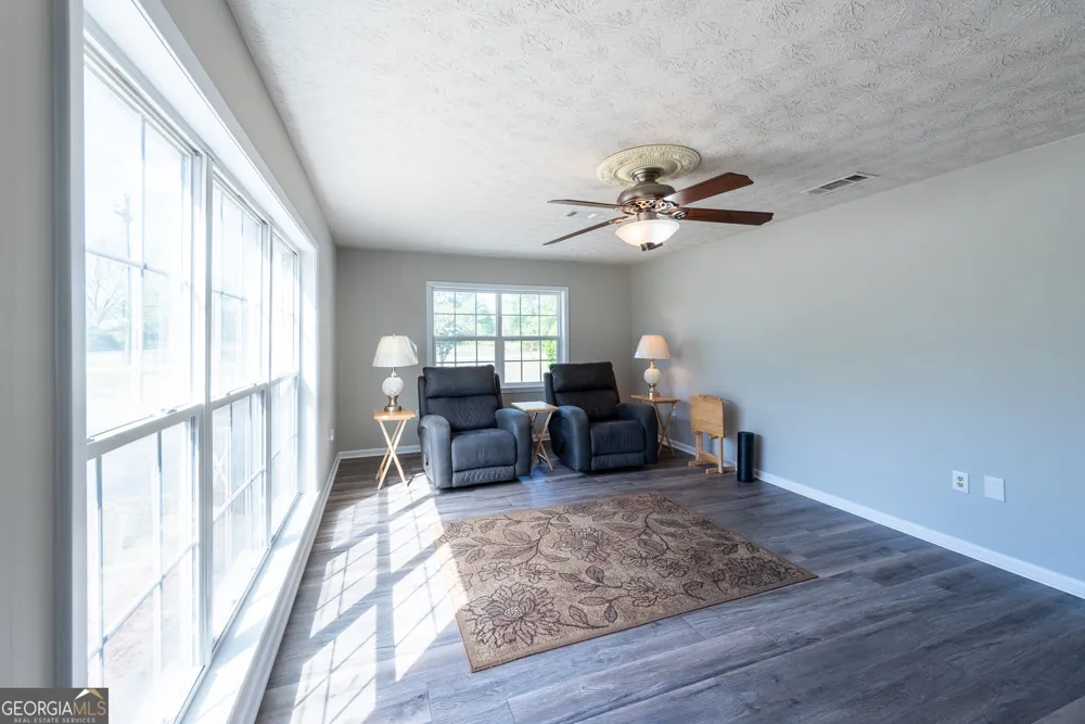 4582 St Johns Church RD Blackshear, GA 31516