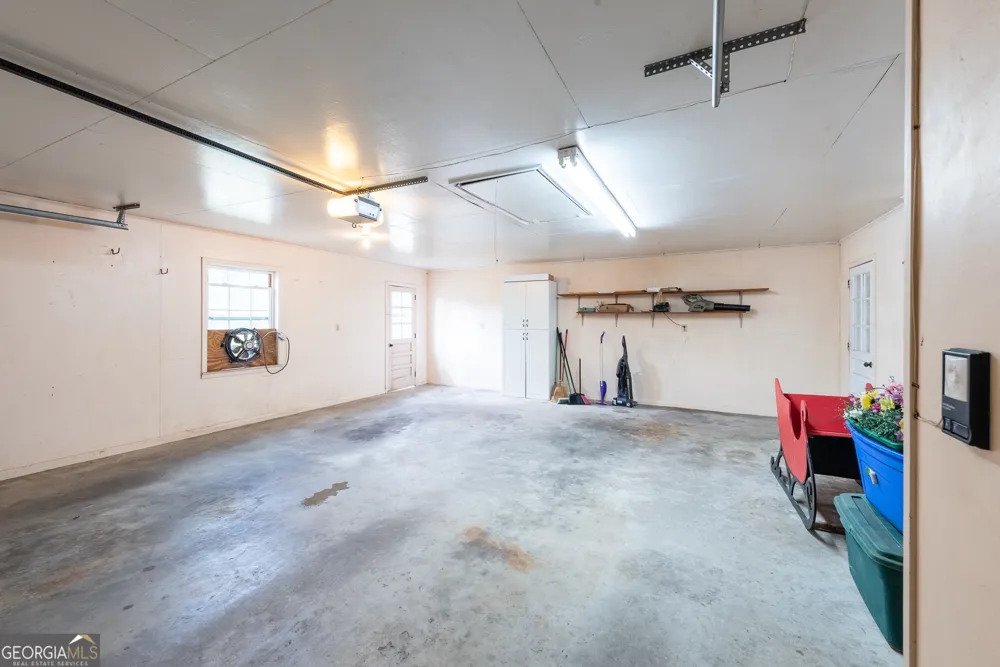 4582 St Johns Church RD Blackshear, GA 31516