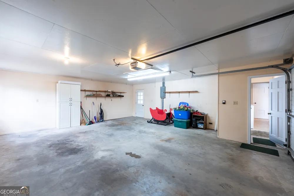 4582 St Johns Church RD Blackshear, GA 31516