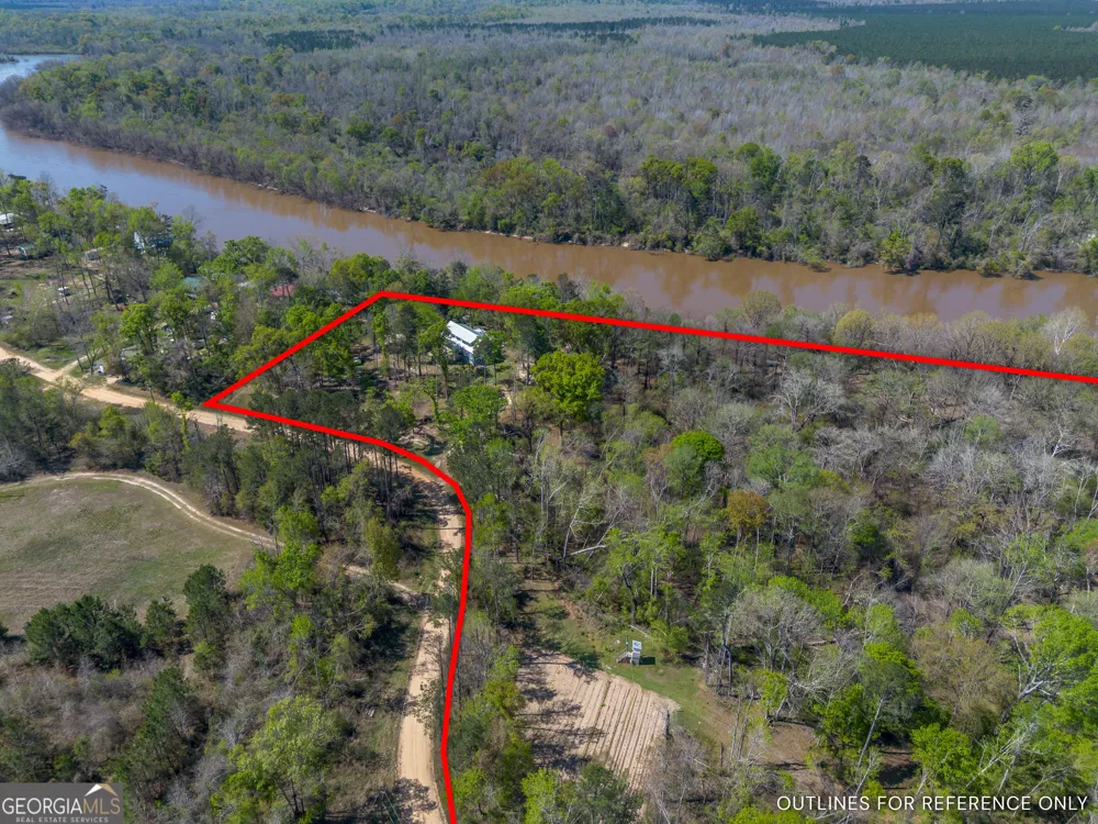 1102 Three Rivers LN Uvalda, GA 30473