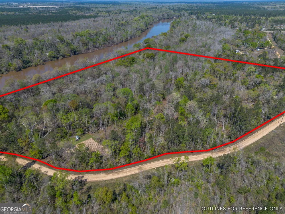 1102 Three Rivers LN Uvalda, GA 30473