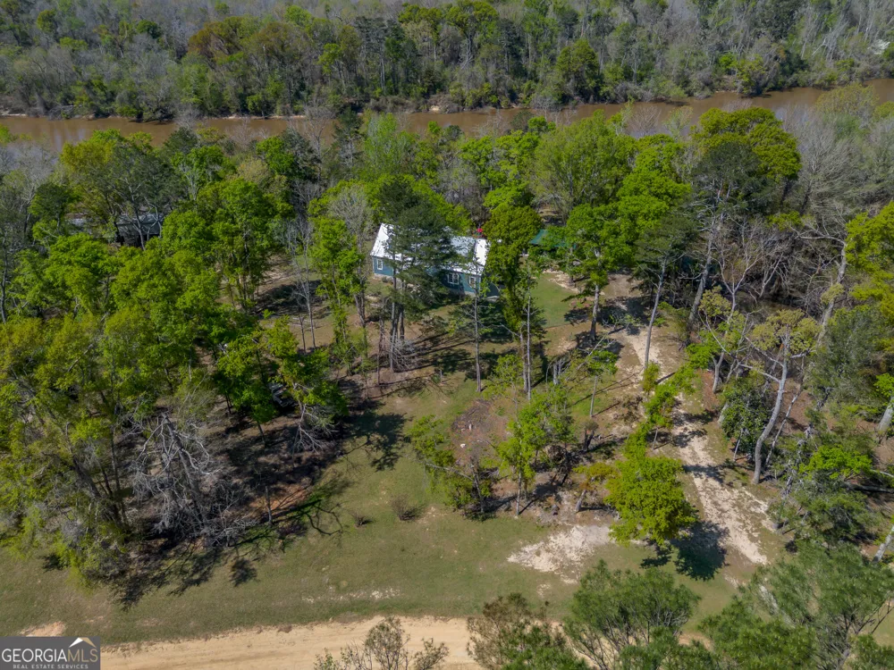 1102 Three Rivers LN Uvalda, GA 30473