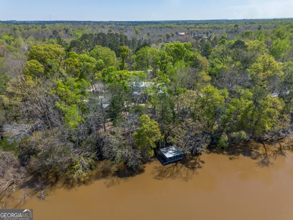 1102 Three Rivers LN Uvalda, GA 30473