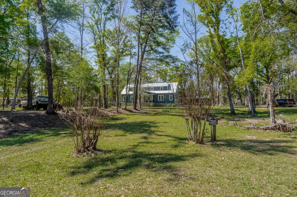 1102 Three Rivers LN Uvalda, GA 30473