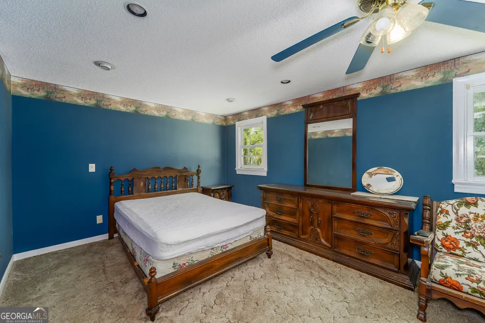 1102 Three Rivers LN Uvalda, GA 30473