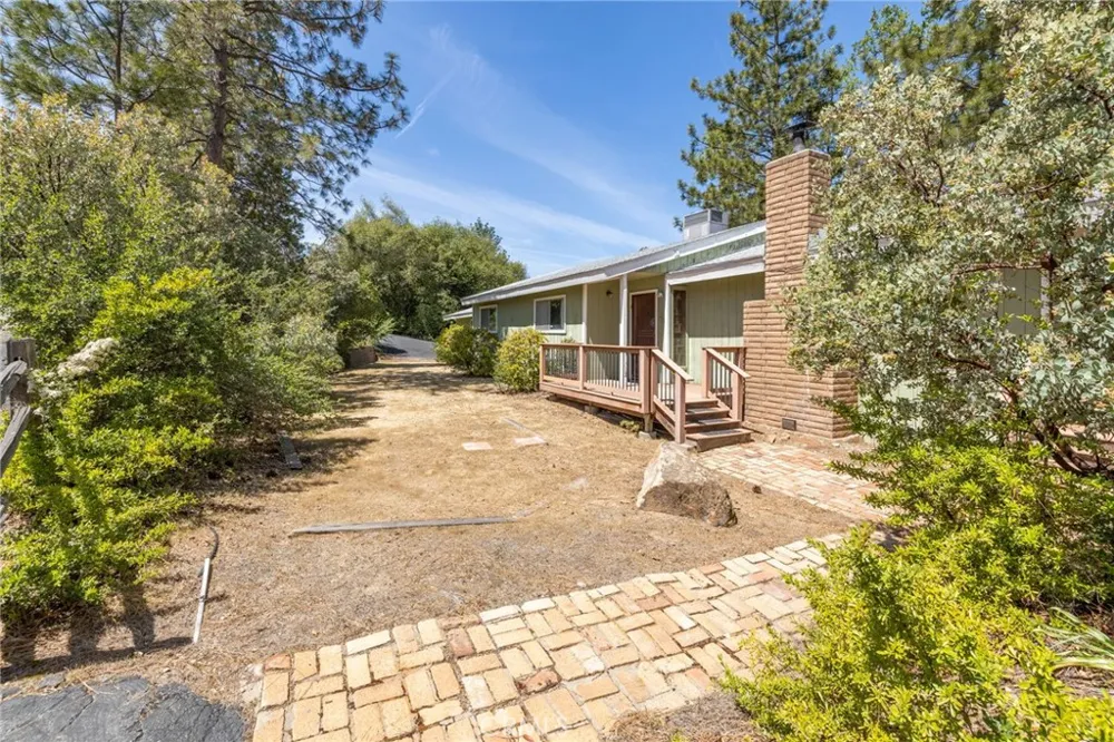 54481 Pinchot Dr. North Fork, CA 93643