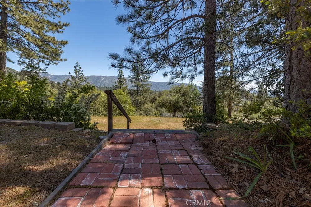 54481 Pinchot Dr. North Fork, CA 93643