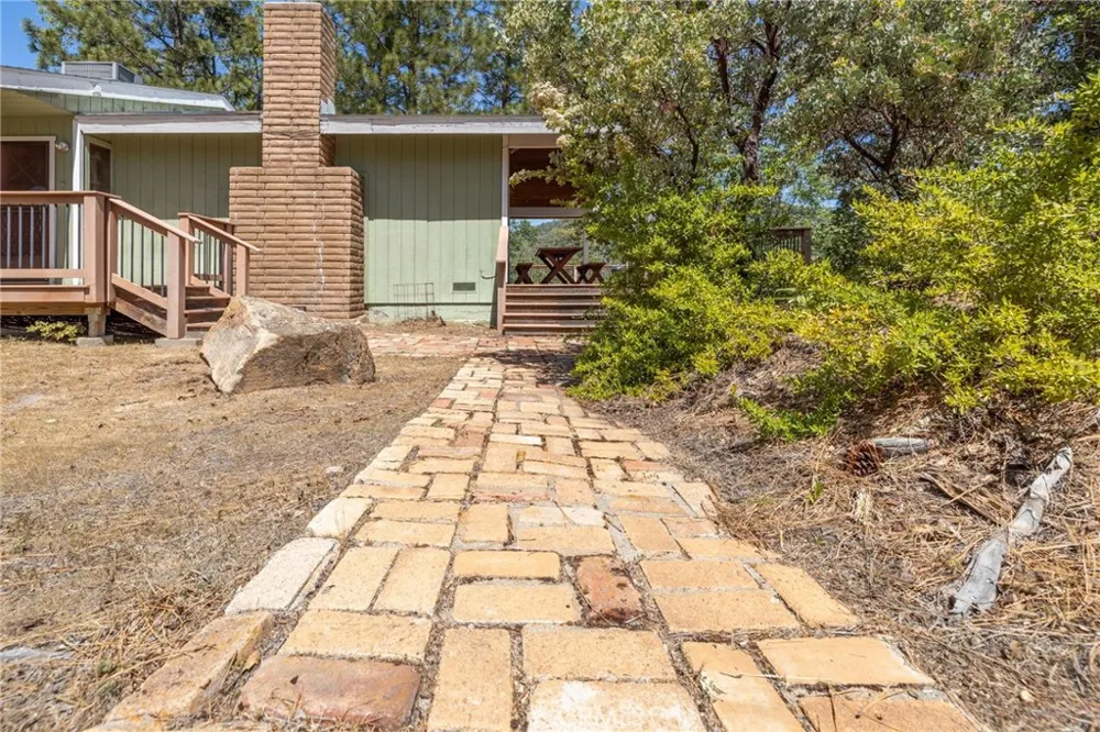 54481 Pinchot Dr. North Fork, CA 93643