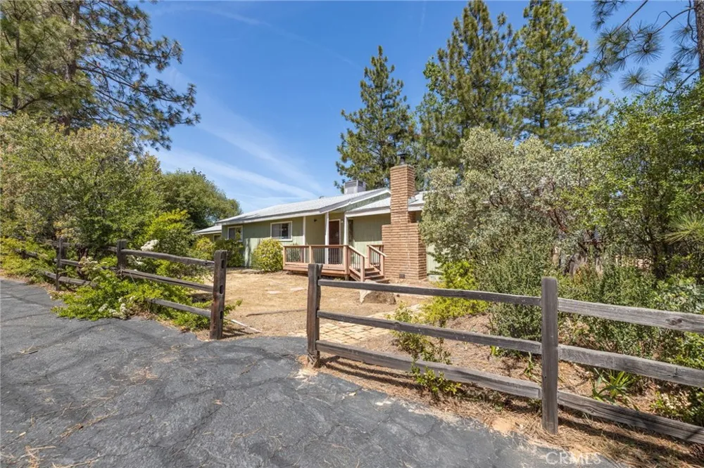 54481 Pinchot Dr. North Fork, CA 93643