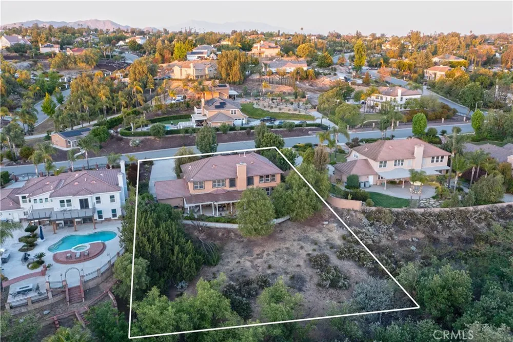 14251 Ashton Lane Riverside, CA 92508