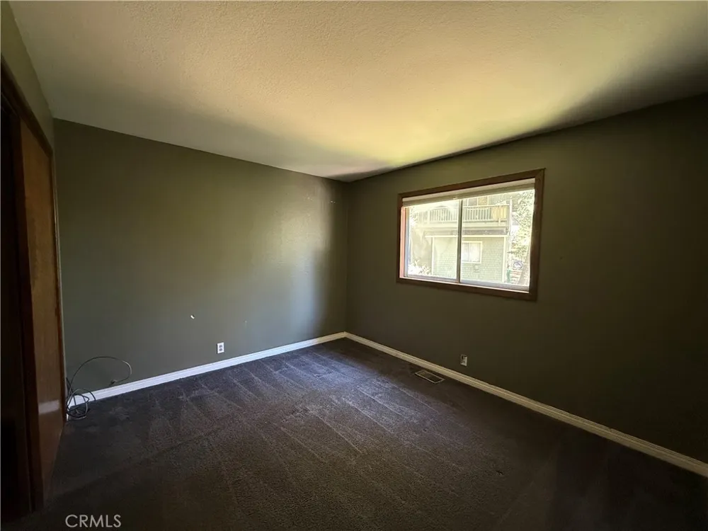 333 La Casita Dr Twin Peaks, CA 92391