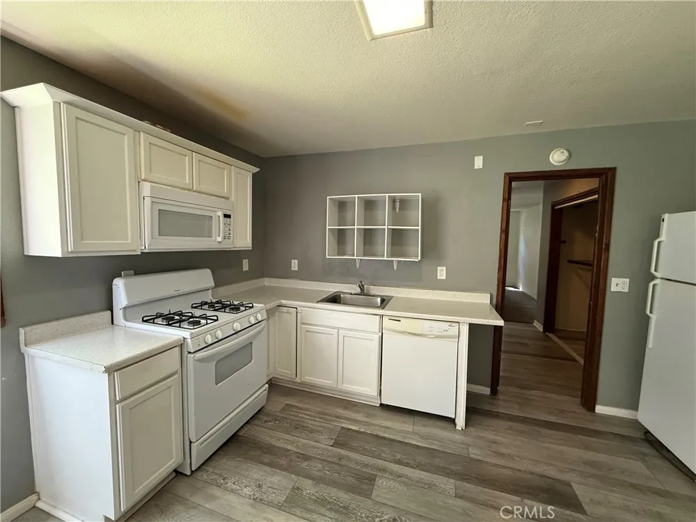333 La Casita Dr Twin Peaks, CA 92391