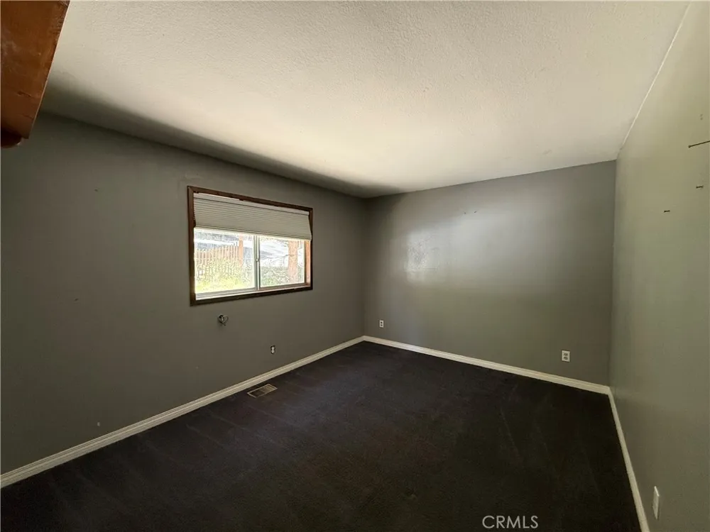 333 La Casita Dr Twin Peaks, CA 92391