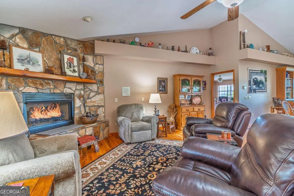 156 Pine View LN Copperhill, TN 37317
