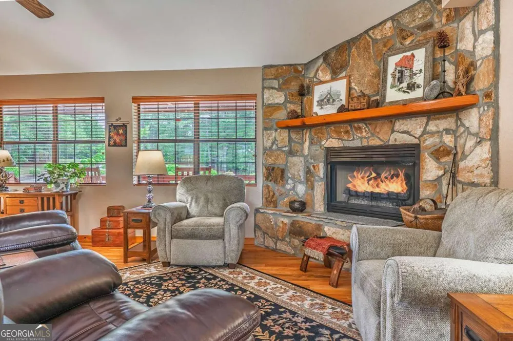 156 Pine View LN Copperhill, TN 37317