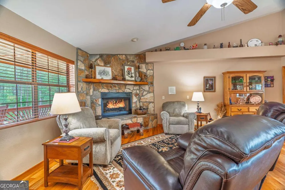 156 Pine View LN Copperhill, TN 37317