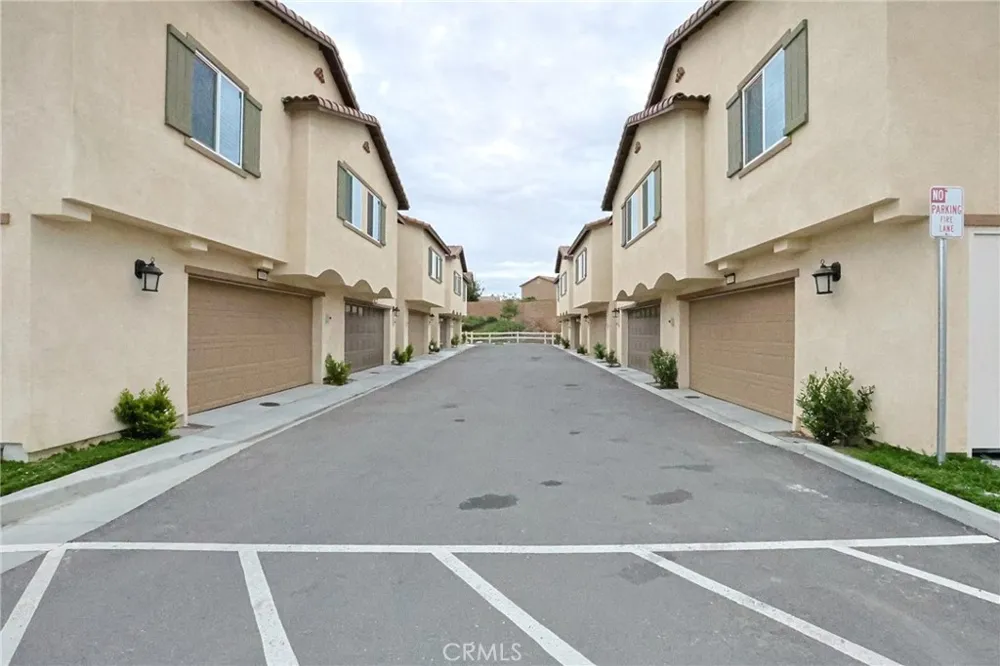 7486 Olive Grove Riverside, CA 92507