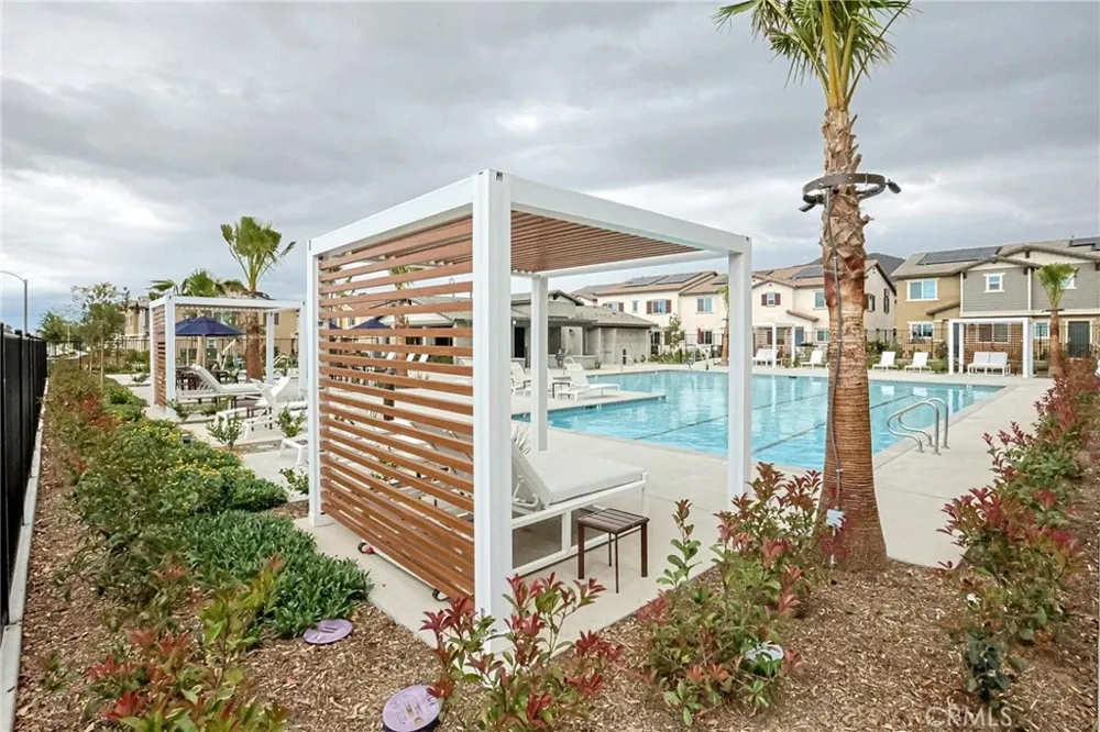 7486 Olive Grove Riverside, CA 92507
