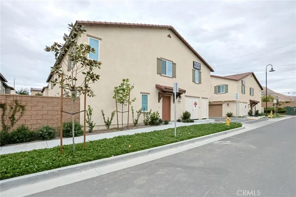 7486 Olive Grove Riverside, CA 92507