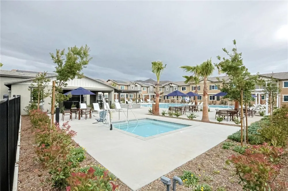 7486 Olive Grove Riverside, CA 92507