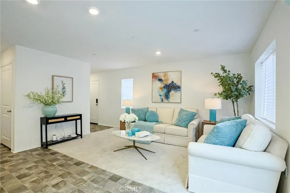 7486 Olive Grove Riverside, CA 92507