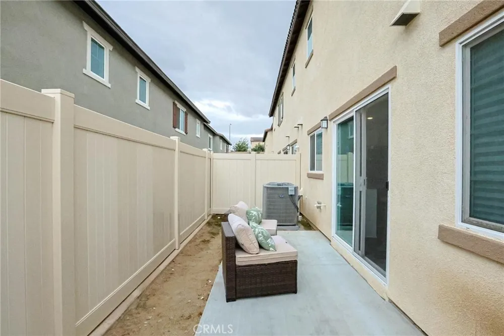 7486 Olive Grove Riverside, CA 92507