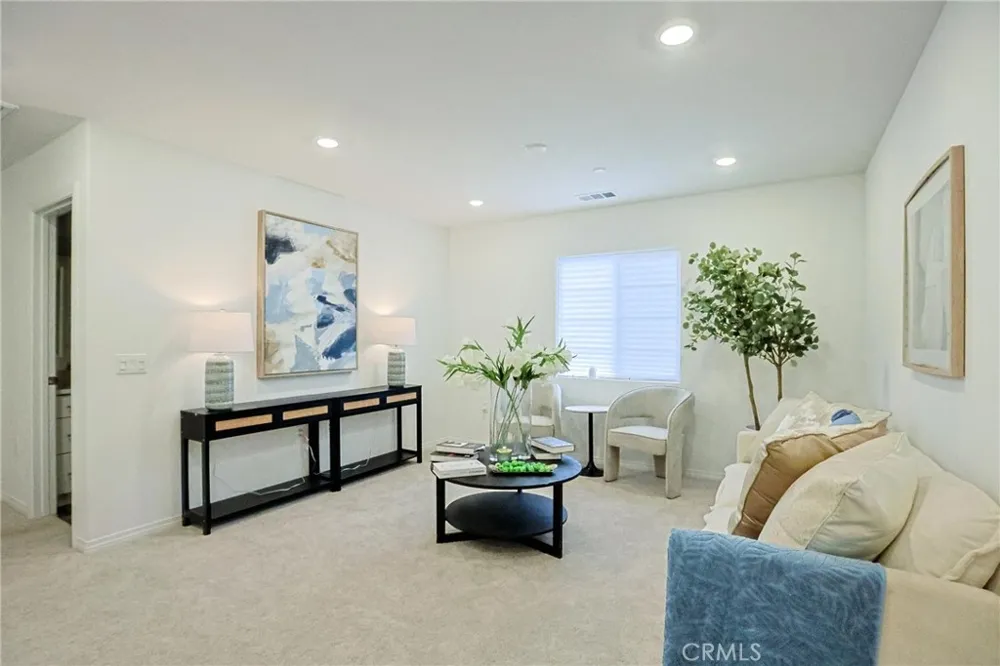 7486 Olive Grove Riverside, CA 92507