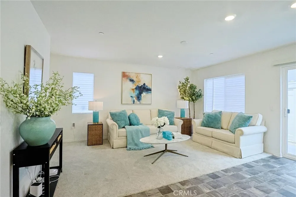 7486 Olive Grove Riverside, CA 92507