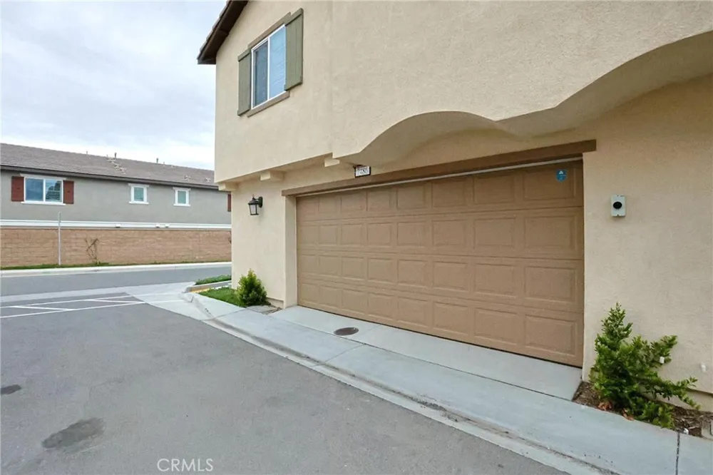 7486 Olive Grove Riverside, CA 92507