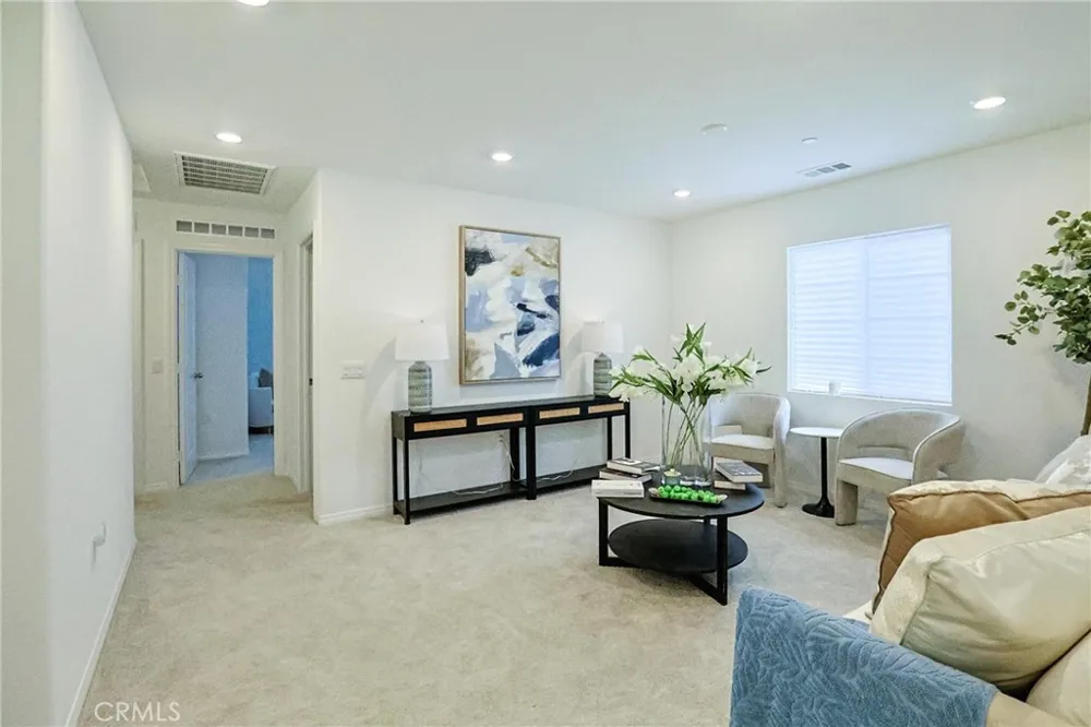 7486 Olive Grove Riverside, CA 92507