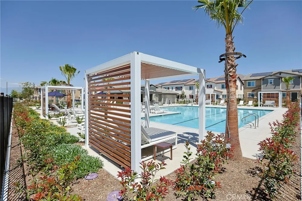 7486 Olive Grove Riverside, CA 92507