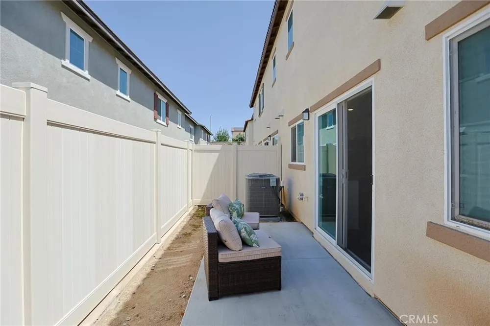 7486 Olive Grove Riverside, CA 92507