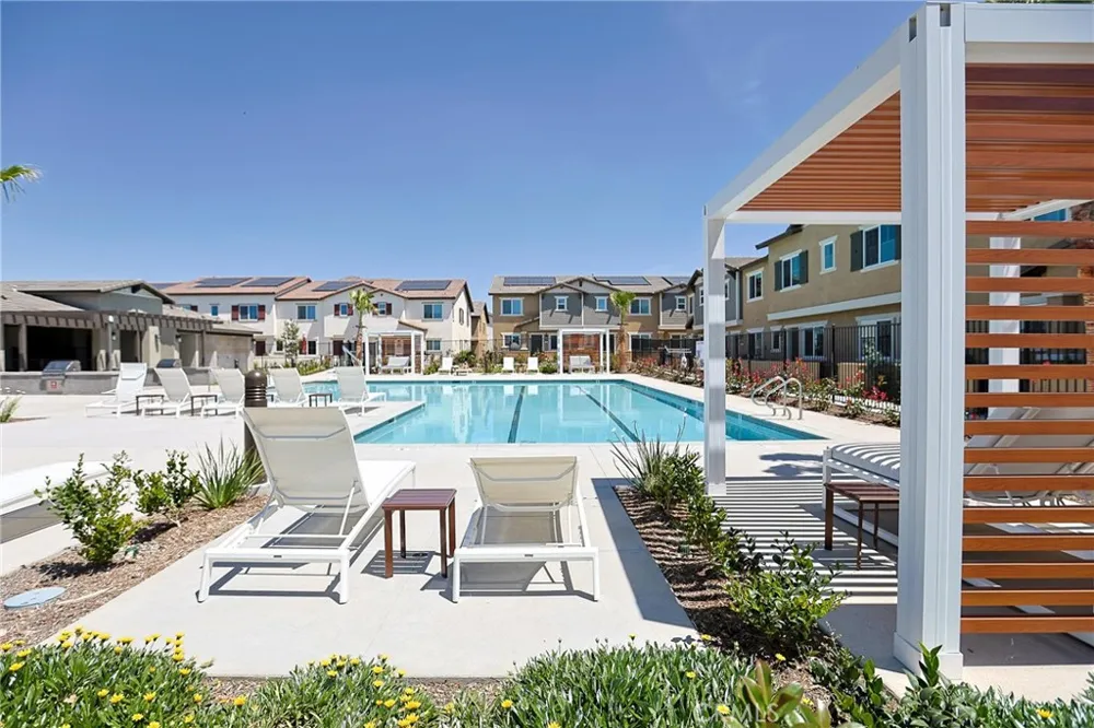 7486 Olive Grove Riverside, CA 92507