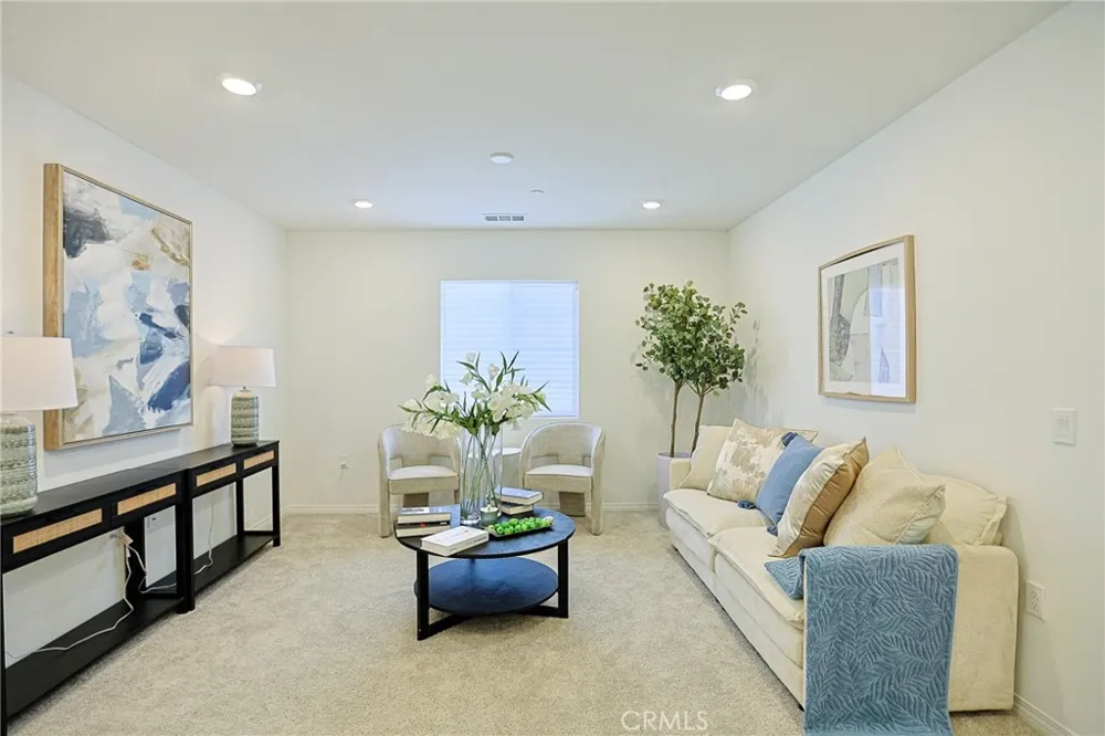 7486 Olive Grove Riverside, CA 92507