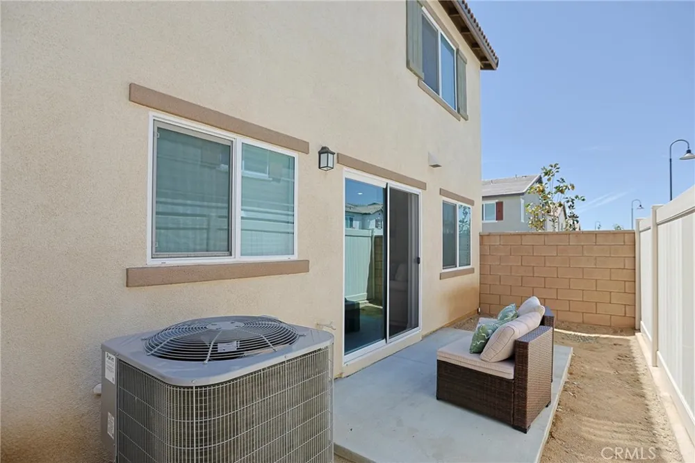 7486 Olive Grove Riverside, CA 92507